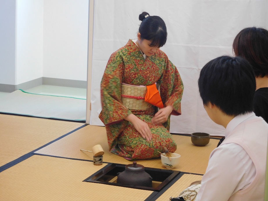 市看祭のお茶会の様子