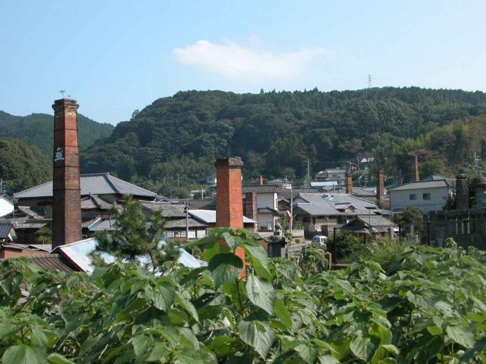 三川内山の煙突群の写真