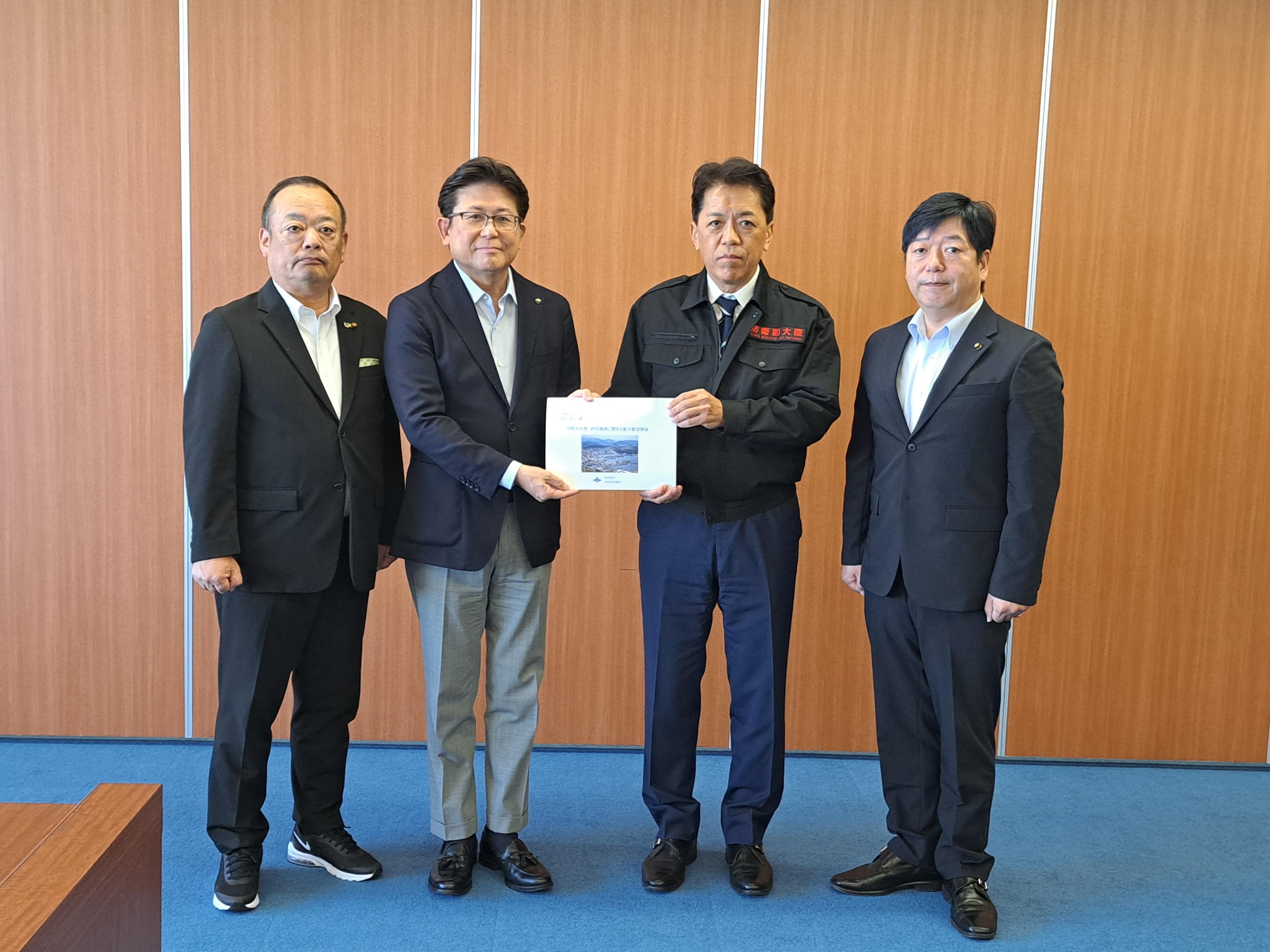 宮﨑防衛副大臣