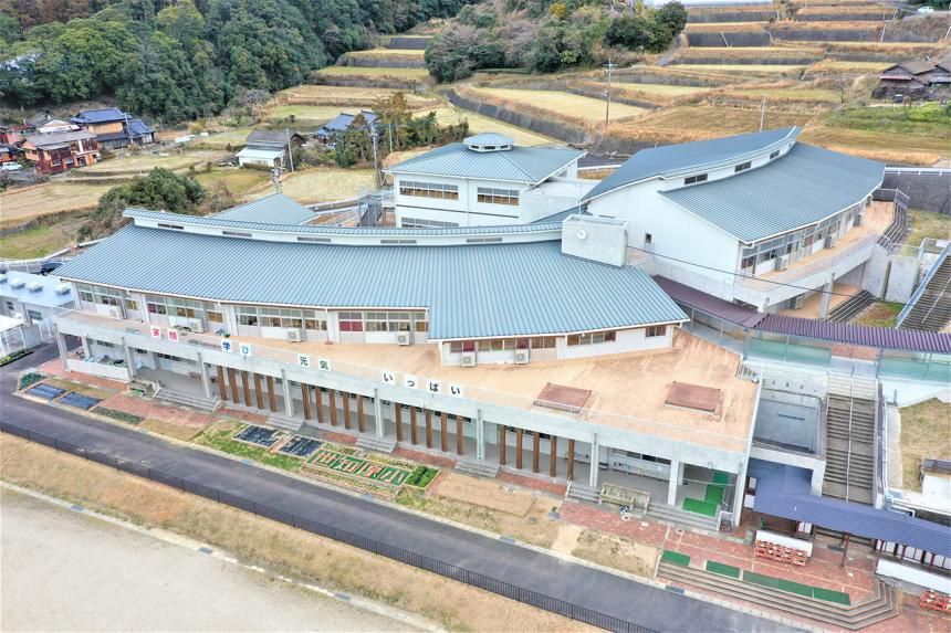 世知原小学校