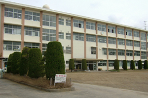 黒髪小学校の外観写真