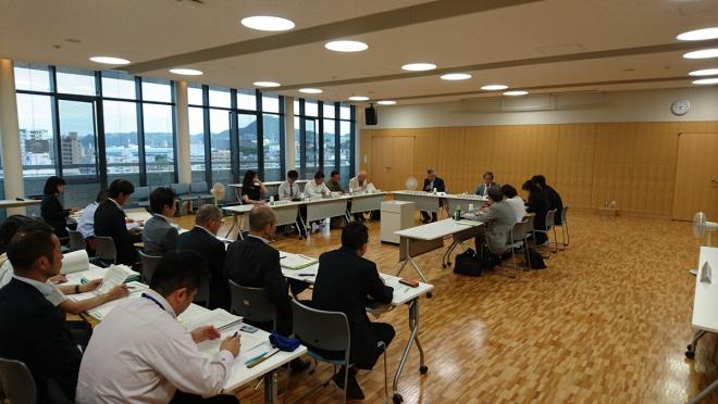 第7回委員会の様子の写真(2枚目)