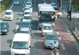 道路の渋滞状況の写真