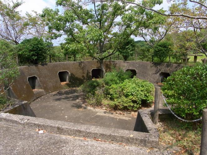 田島岳高射砲台砲座跡