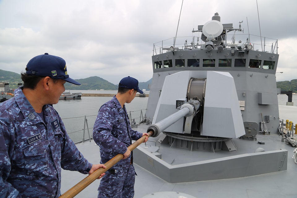 海上自衛隊しらたか（しらたか）