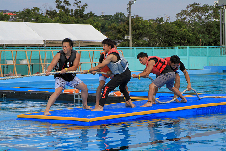 水上綱引き大会01